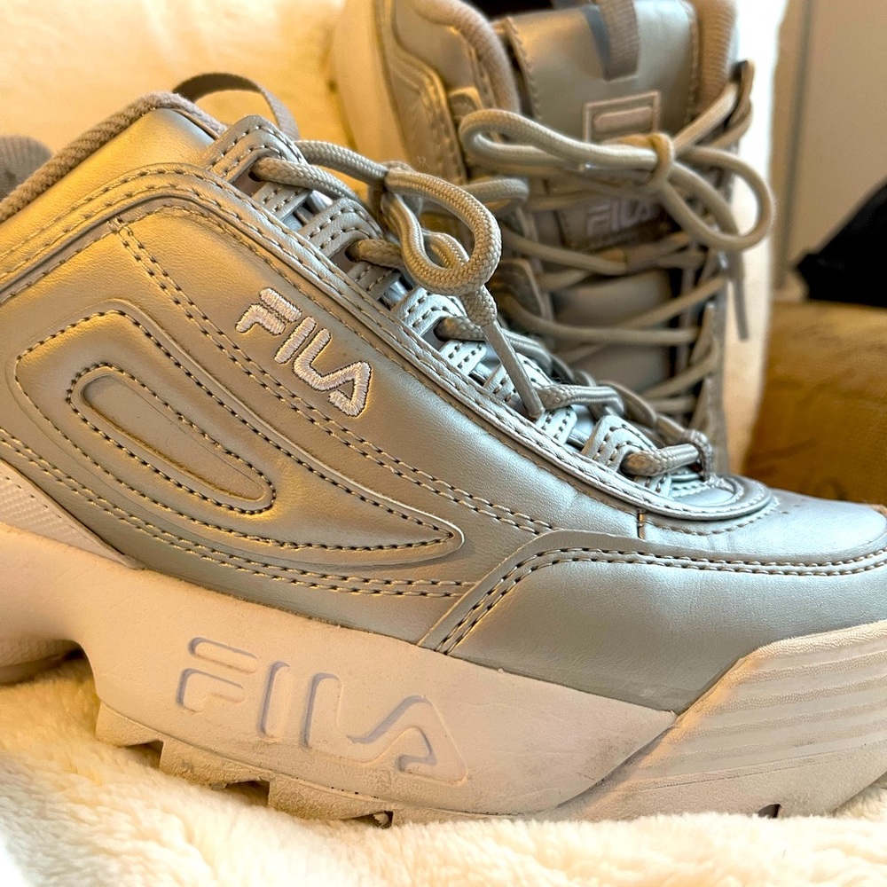 FILA - Picture 2 of 2